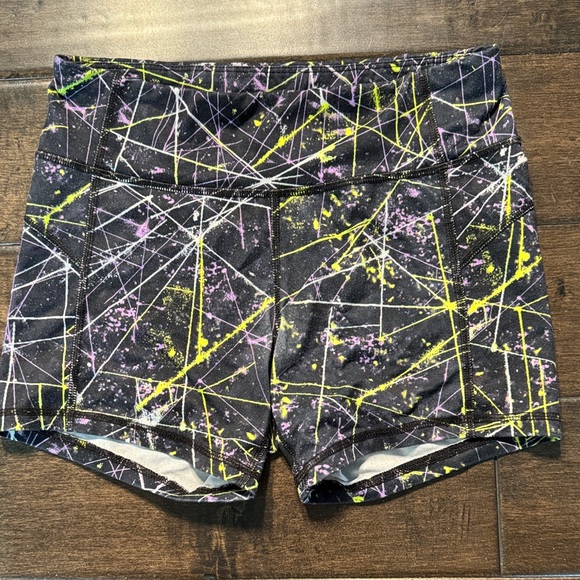 💜3/$15 Champion DuoDry Women's Abstract Patterned Shorts - Picture 1 of 6